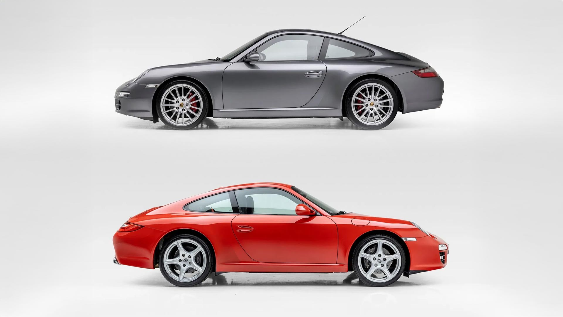 silver porsche 997.1 split comparison with red porsche 997.2
