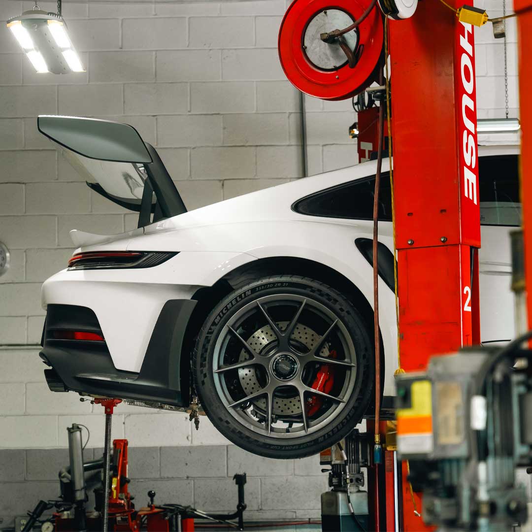 white 992 gt3 rs porsche encino service