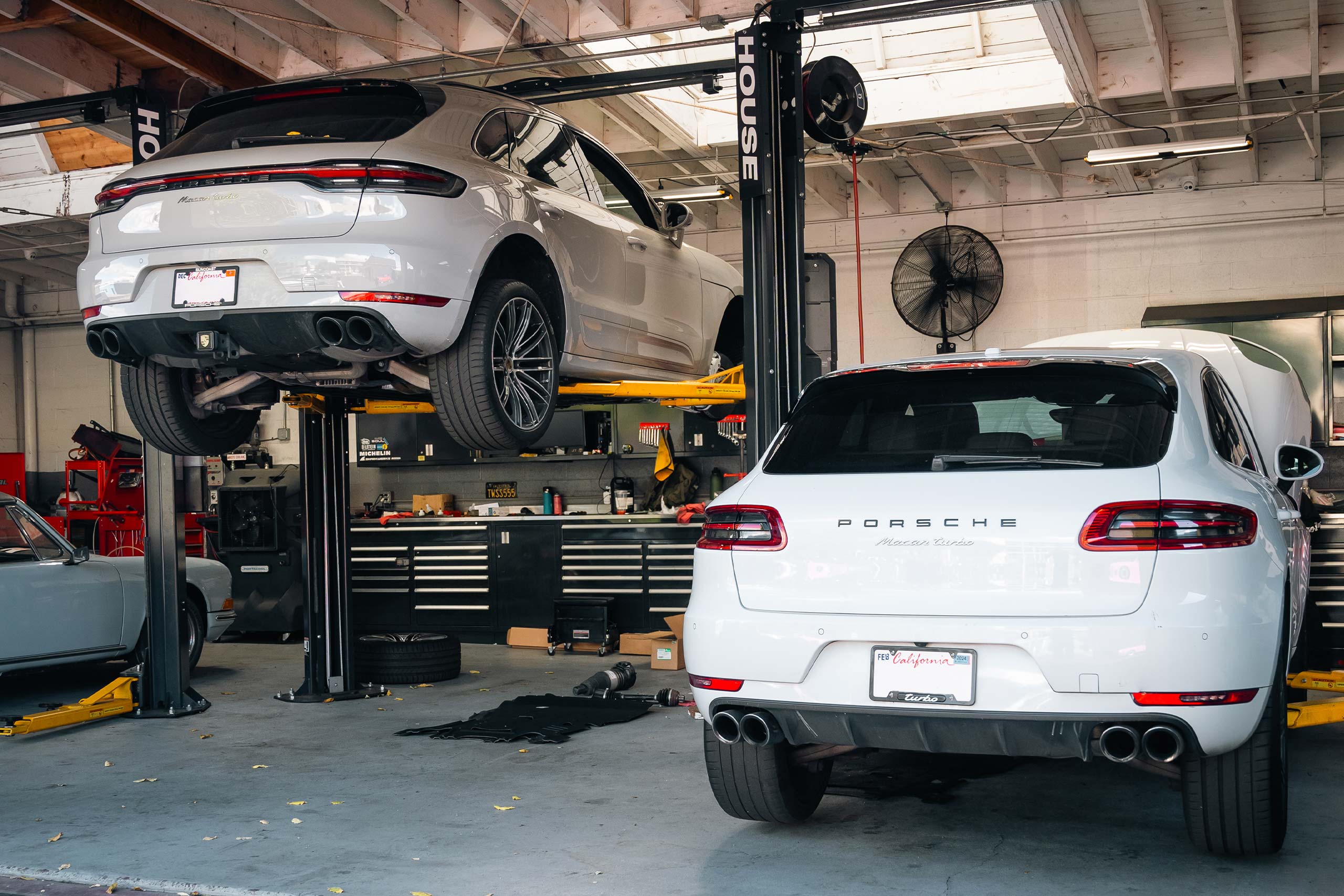 porsche factory maintenance hero