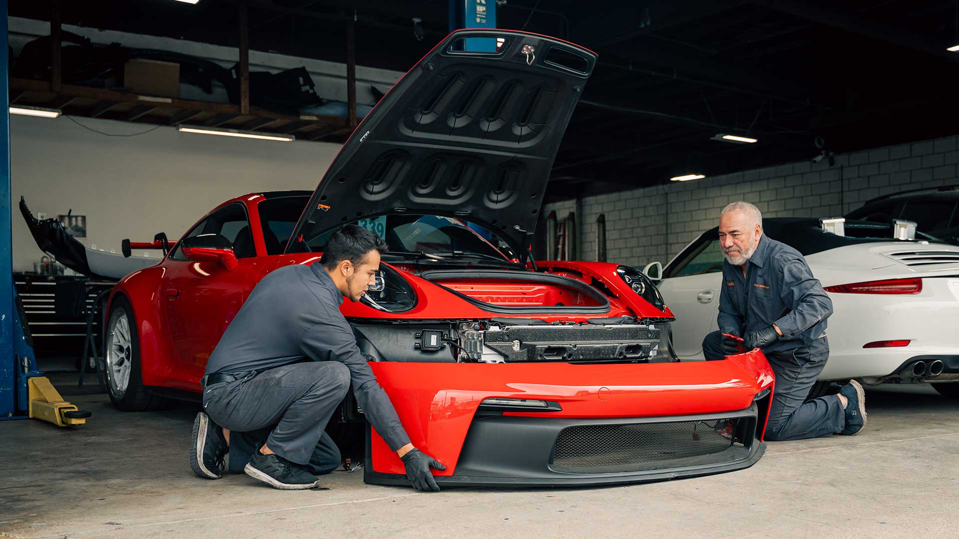 red porsche 911 gt3 rs collision repair