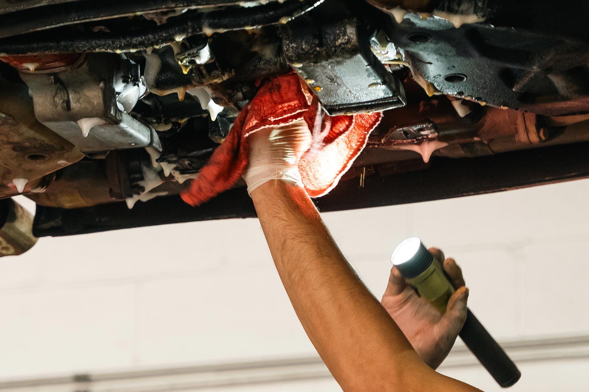 porsche tech changing oil