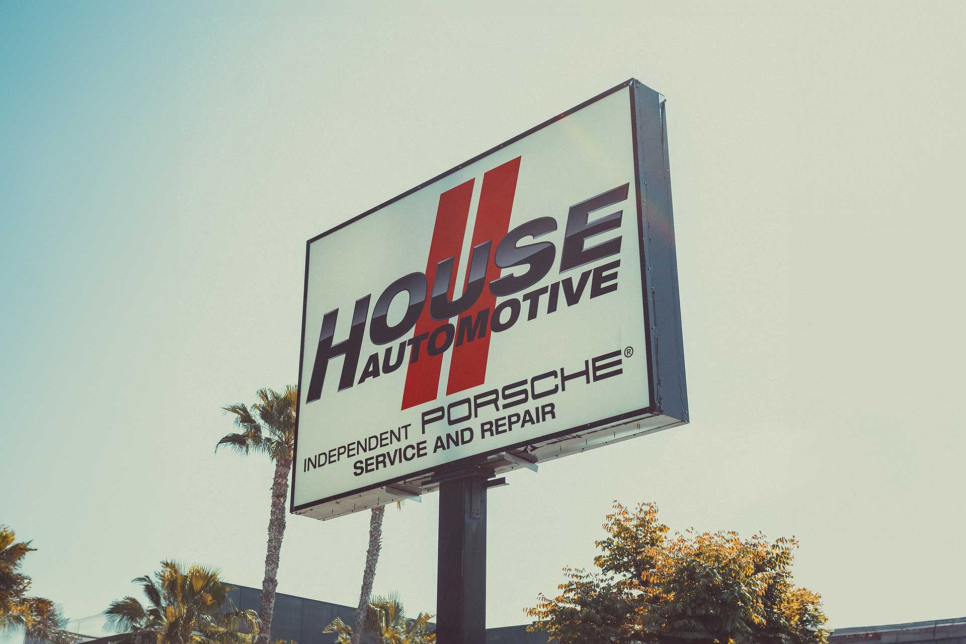house automotive encino shop sign